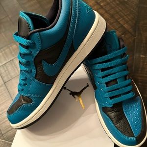 Nike Jordan Low dunks- Black and Teal
